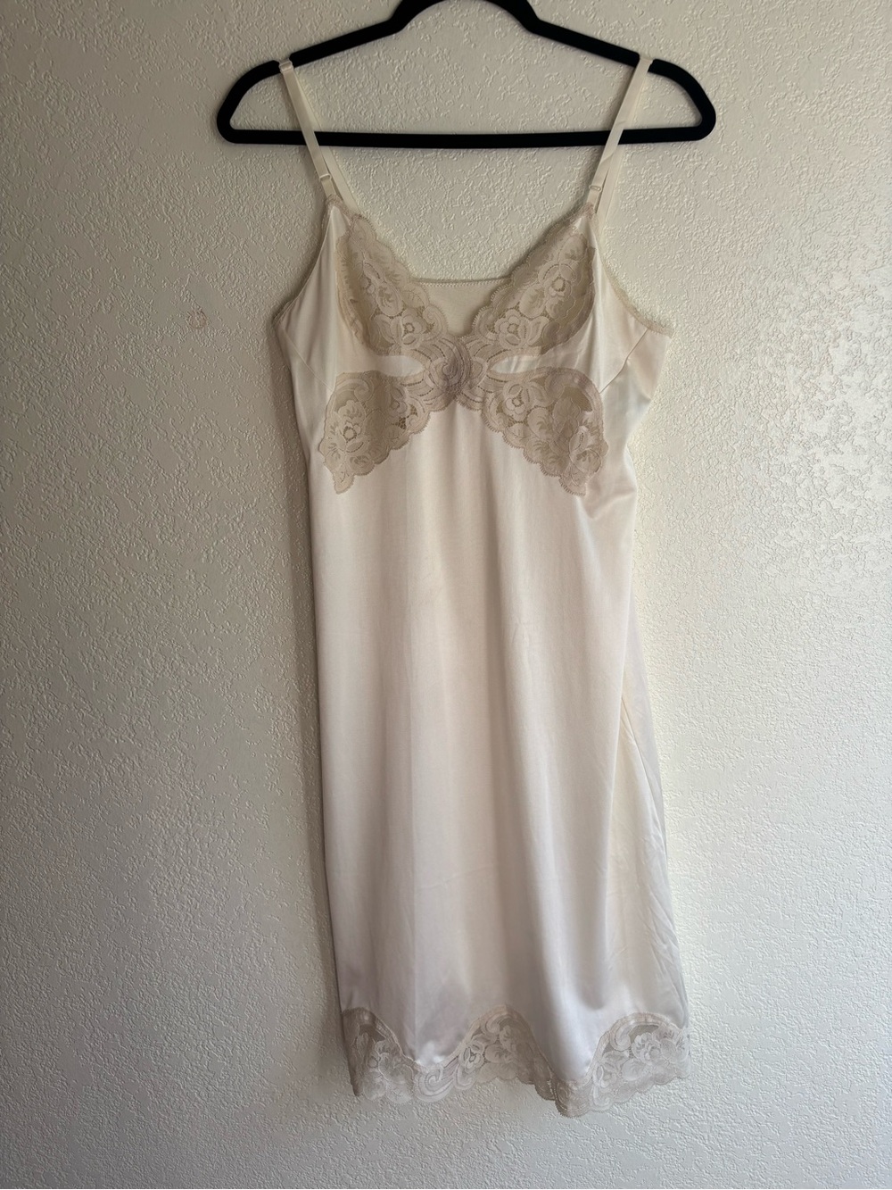 Vintage Vanity Fair Slip Dress Cream Nylon Lace Butterfly Bodice 1980s 90s USA